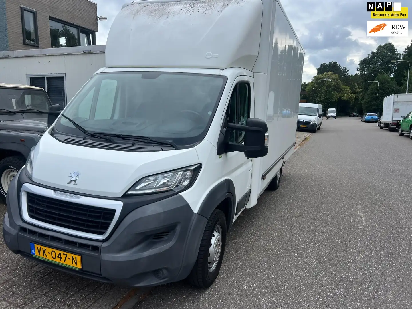 Peugeot Boxer 335 2.2 HDI BAKWAGEN MOTOR SCHADE - 1