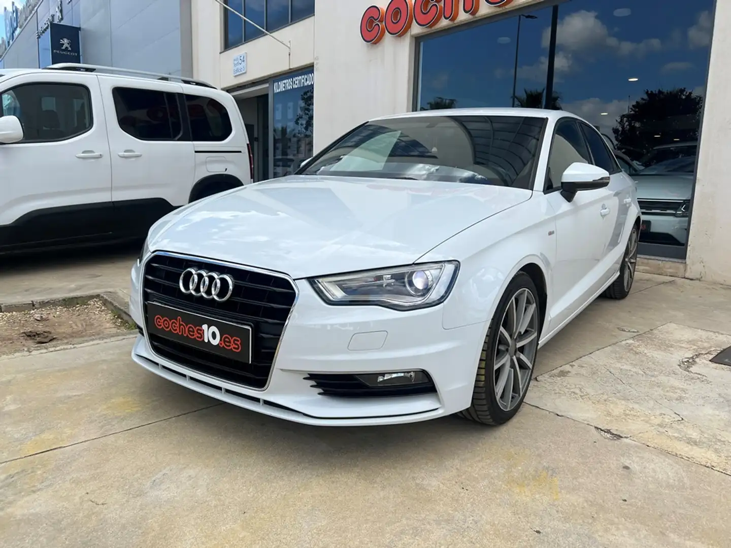 Audi A3 Sedán 2.0TDI CD S line edition 150 Blanco - 2