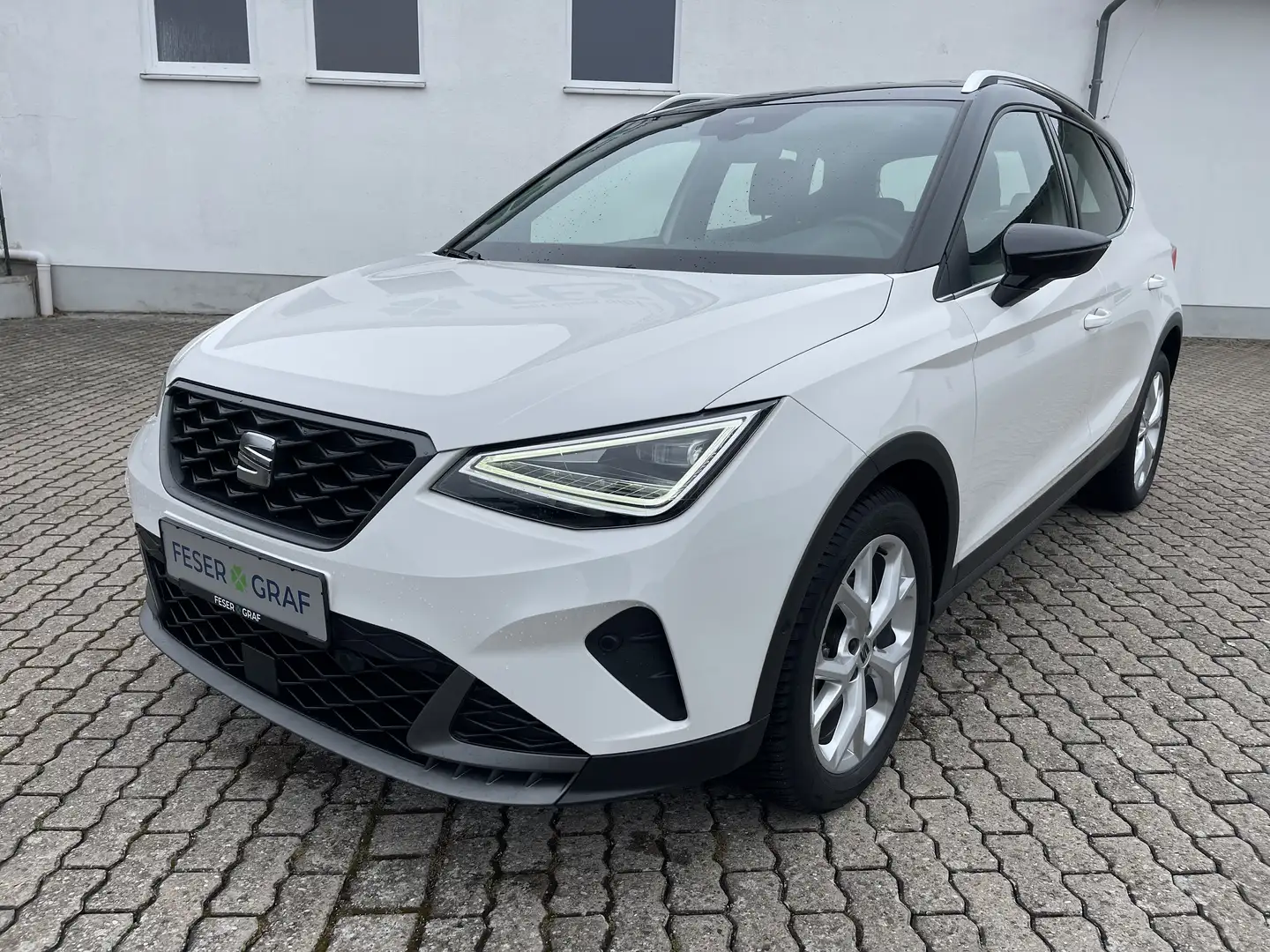 SEAT Arona FR 1.0 TSI DSG ACC LED NAVI SHZ Weiß - 2