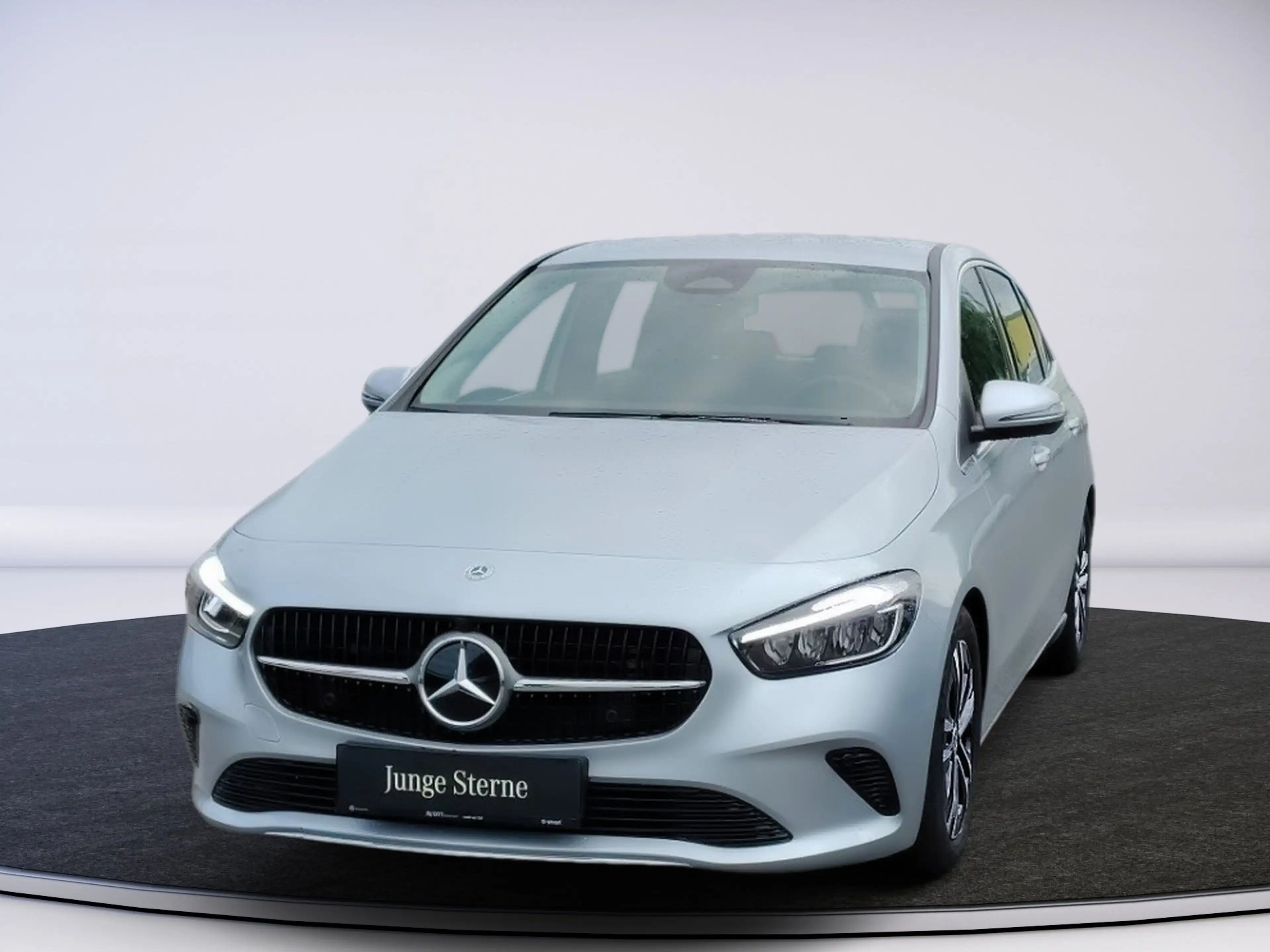 Mercedes-Benz B 180 Leder Winterp. KAM SpurH LM KlimaA SHZ — photo 3