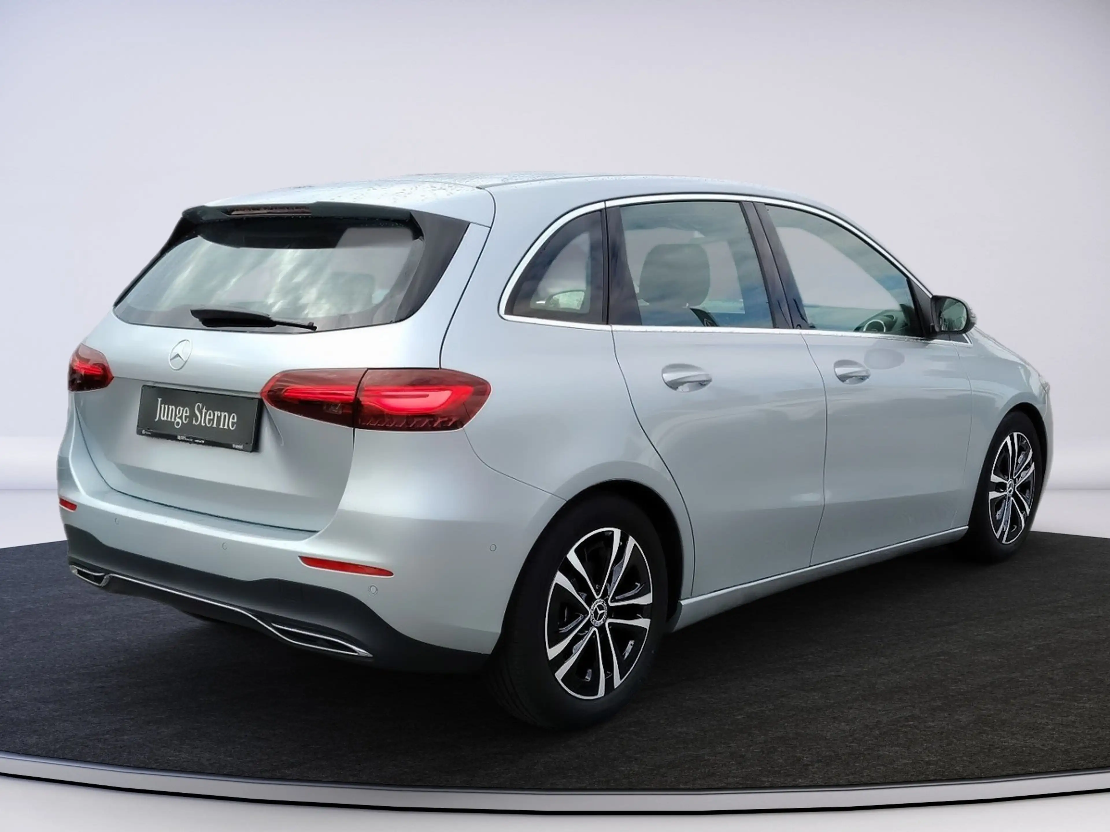 Mercedes-Benz B 180 Leder Winterp. KAM SpurH LM KlimaA SHZ — photo 6