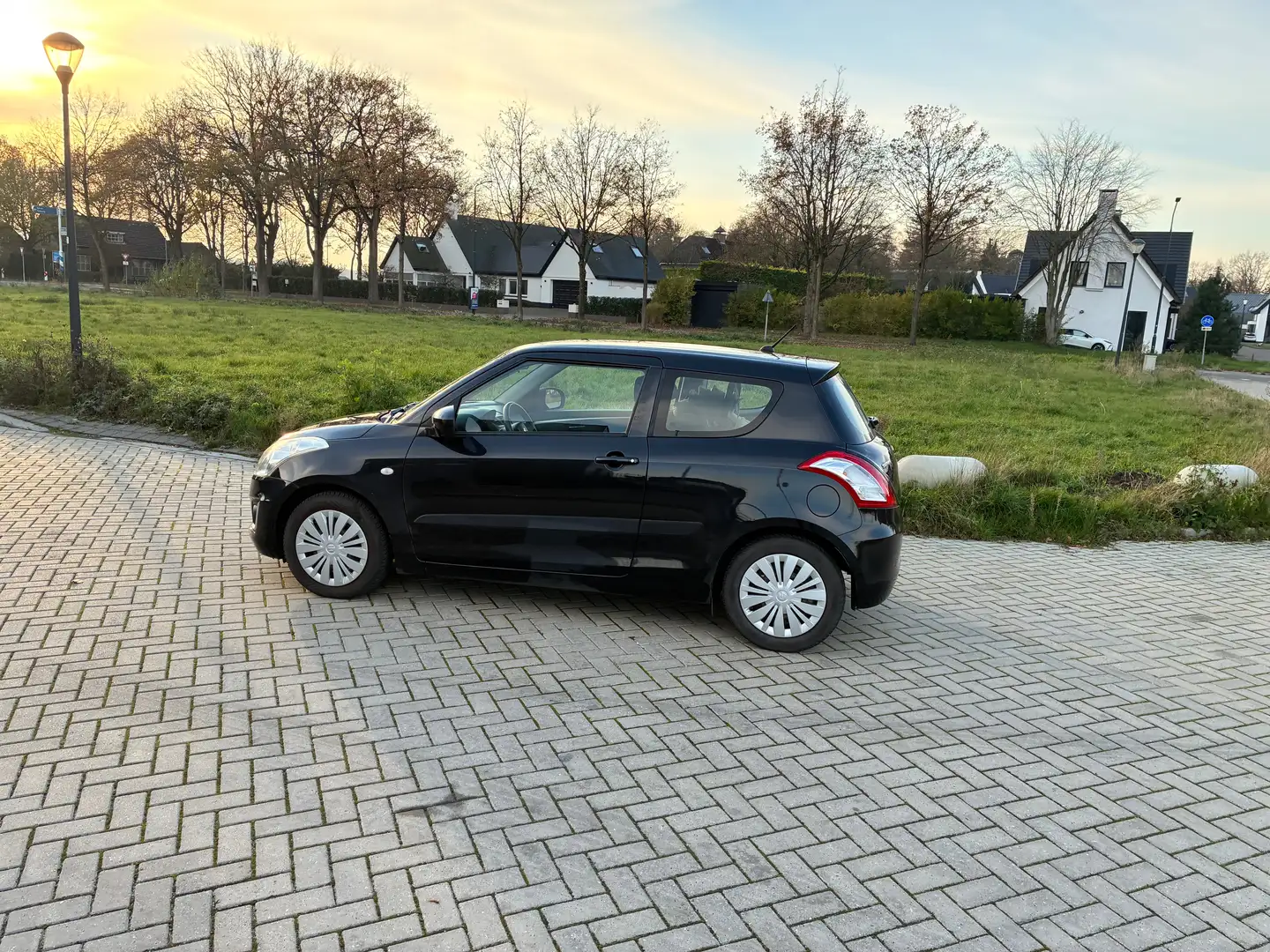 Suzuki Swift Swift 1.2 Comfort EASSS Negro - 1