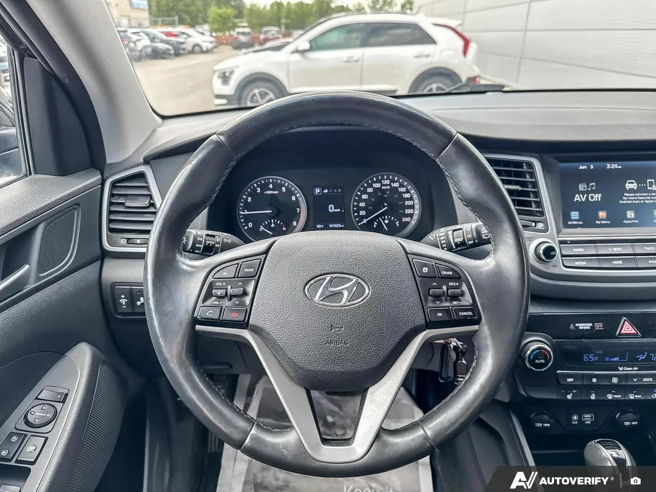 Hyundai TUCSON снимка Hyundai TUCSON