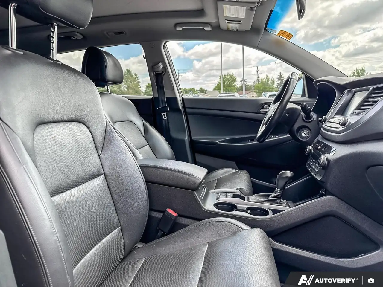 Hyundai TUCSON снимка Hyundai TUCSON