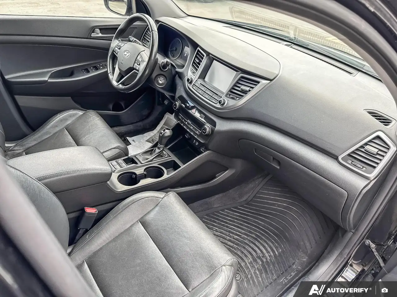 Hyundai TUCSON снимка Hyundai TUCSON