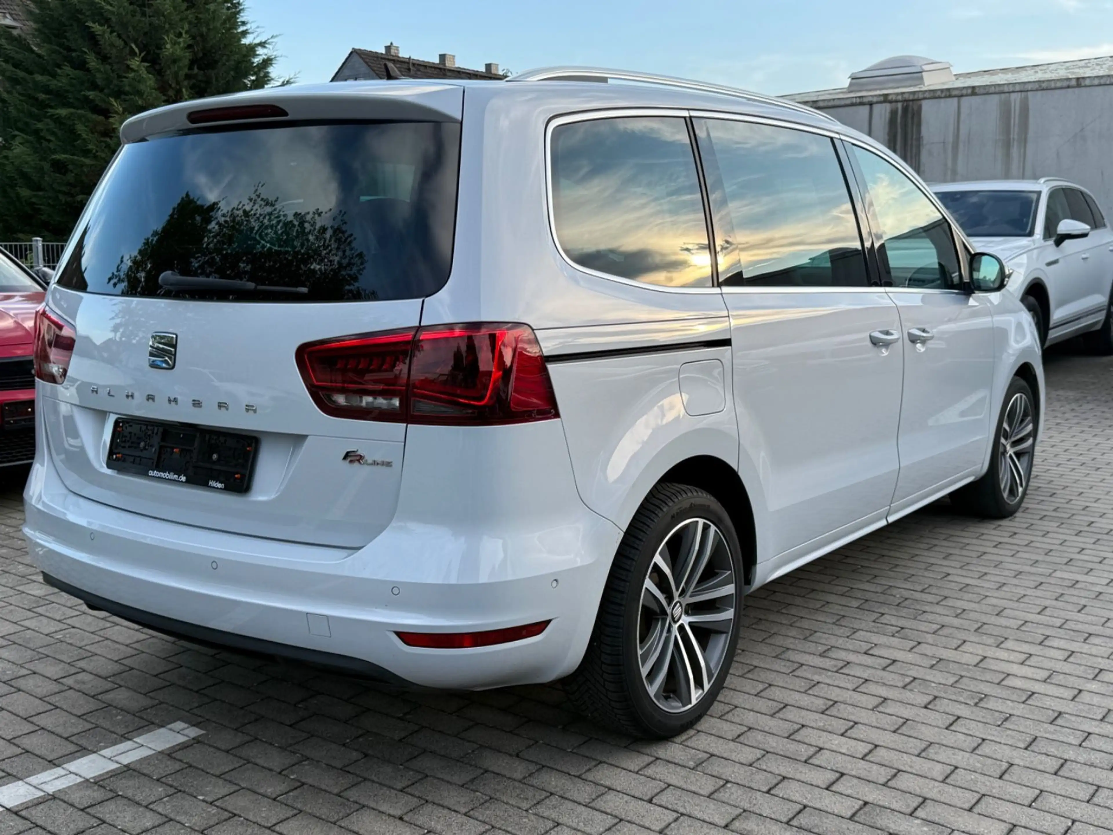 SEAT Alhambra FR Line 2.0 TDI*DSG*7-Sitz*AHK*StdHzg* — photo 5