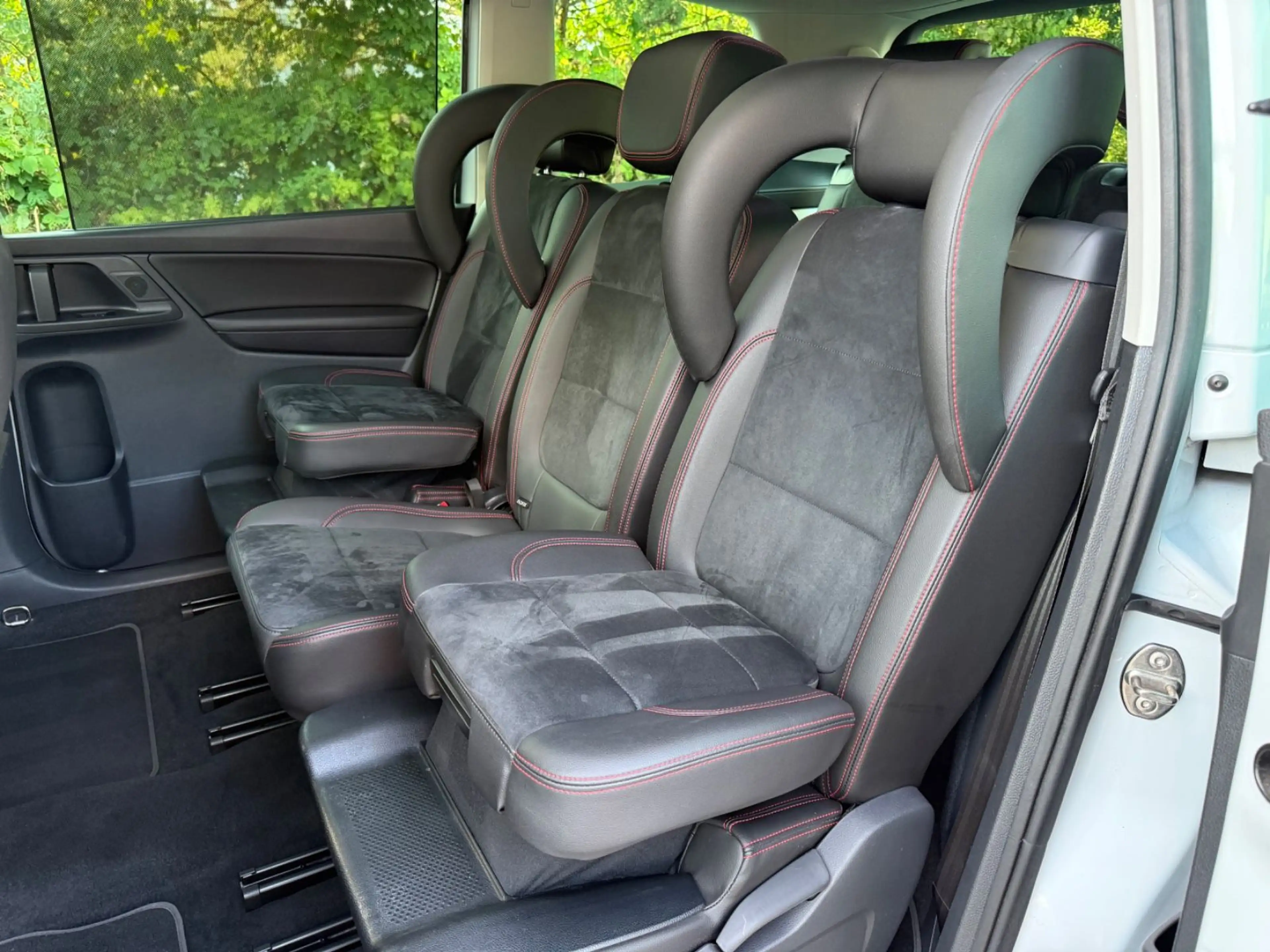 SEAT Alhambra FR Line 2.0 TDI*DSG*7-Sitz*AHK*StdHzg* — photo 13