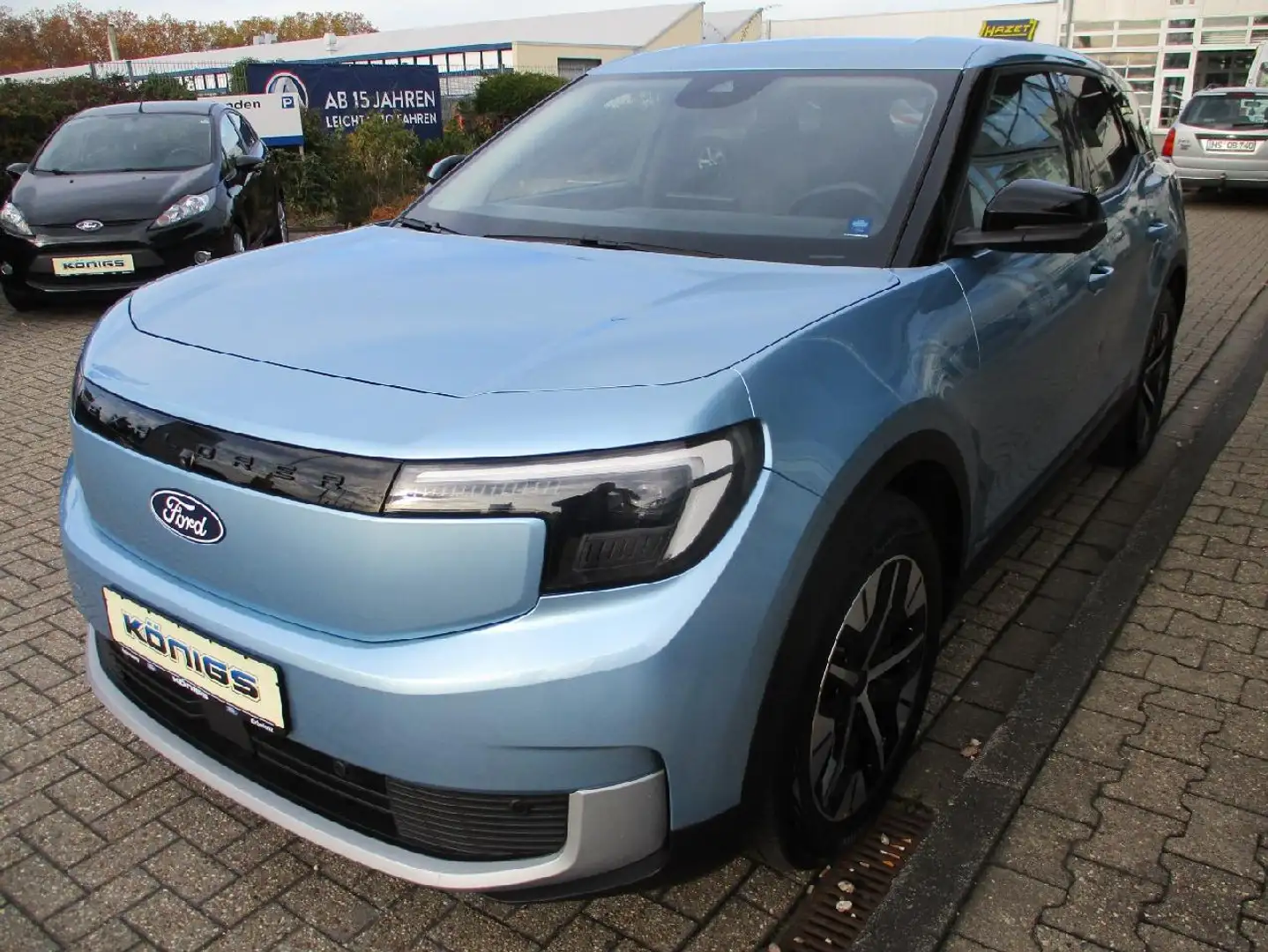 Ford Explorer RWD Blau - 2