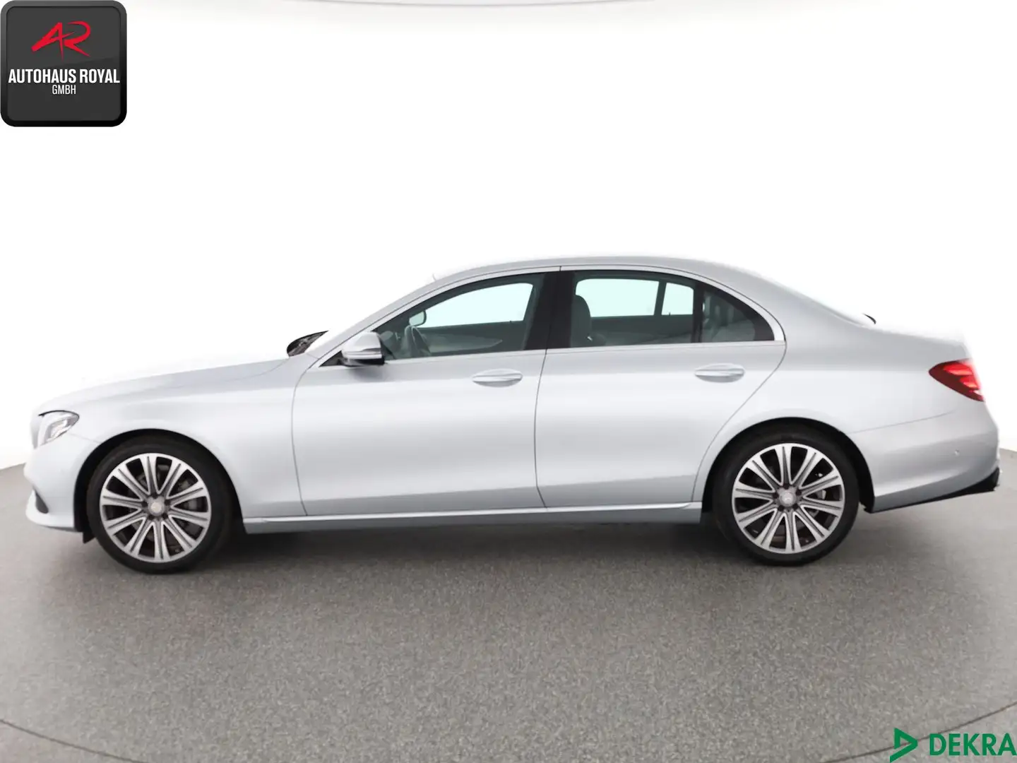 Mercedes-Benz E 200 E 200 AVANTGARDE PANAMERICANA GRILL,WIDE,CARPLAY Silber - 2