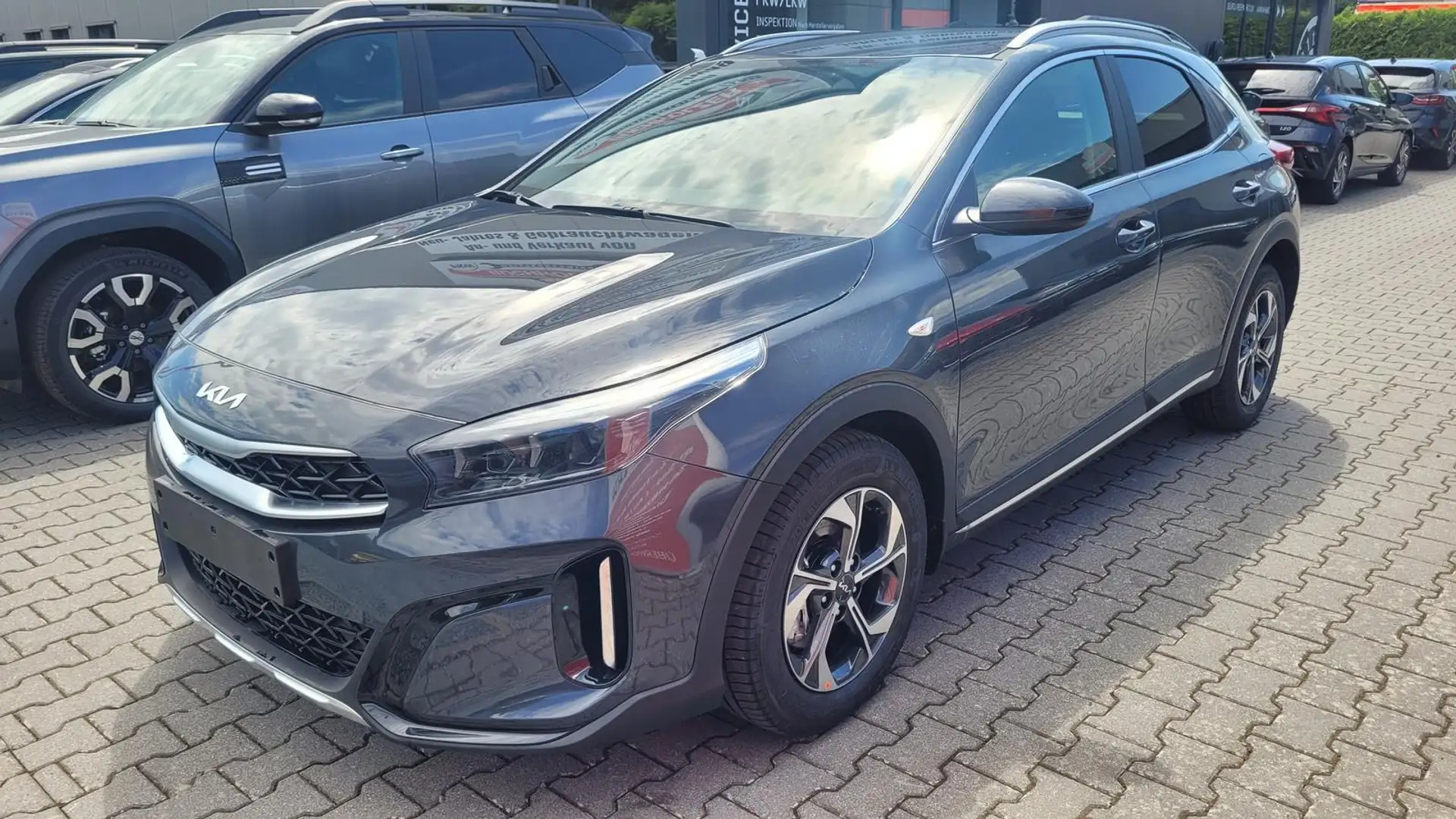 Kia XCeed City *Modell 2026*LED*Navi*PDC*Cam*SHZ*Alu 110 ... Grau - 1