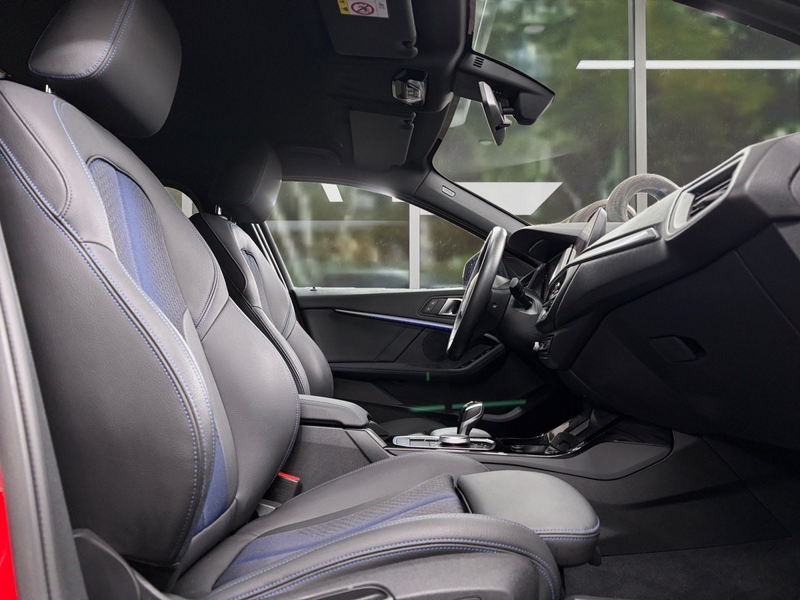 BMW 118 i M Sport Aut., Rentnerfahrzeug, 2.Hand — photo 10