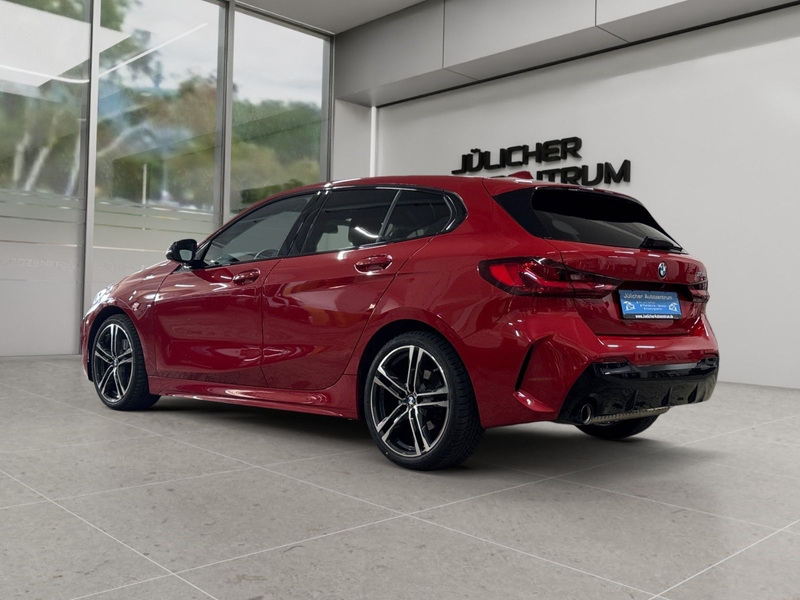 BMW 118 i M Sport Aut., Rentnerfahrzeug, 2.Hand — photo 6
