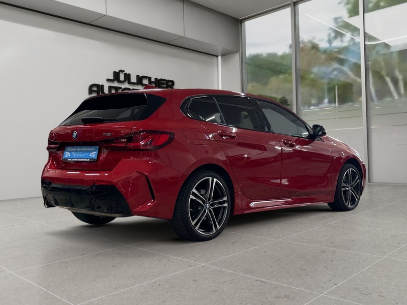 BMW 118 i M Sport Aut., Rentnerfahrzeug, 2.Hand — photo 3