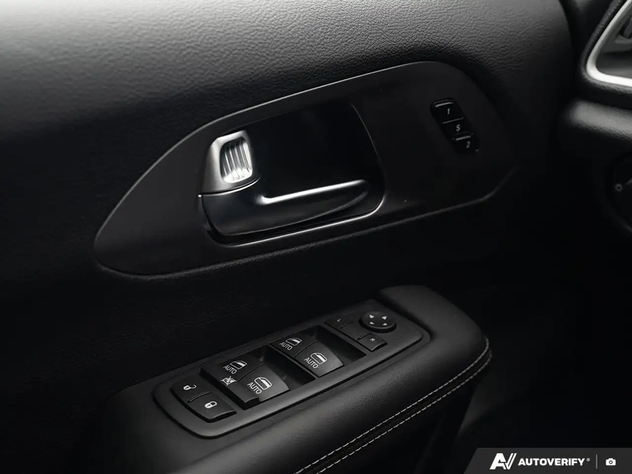 Chrysler Pacifica fotografie Chrysler Pacifica