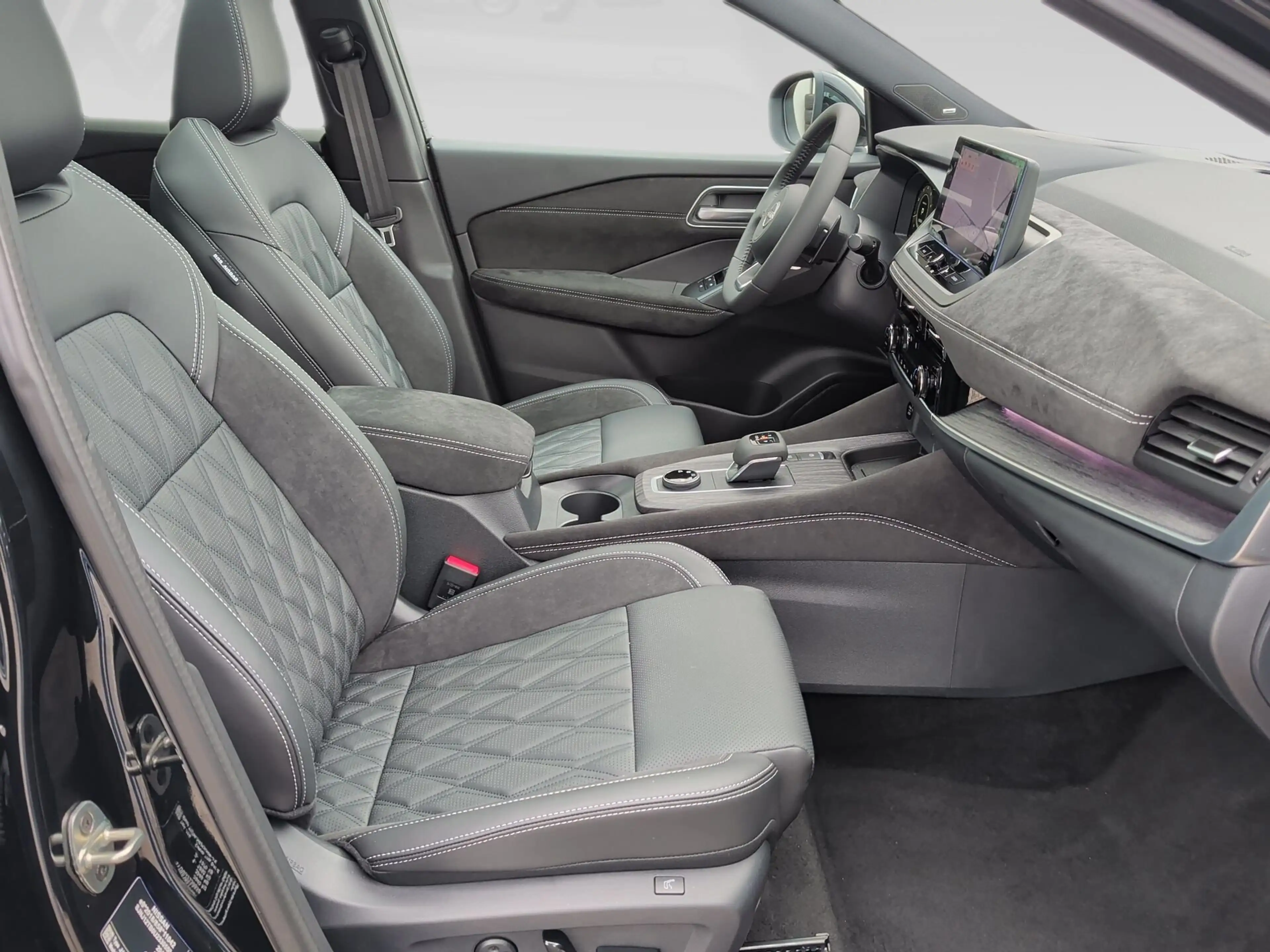 Nissan Qashqai 4x4 tekna+Plus Leder+Pano+20Z+BOSE+Matrix+Navi+Mas — photo 12