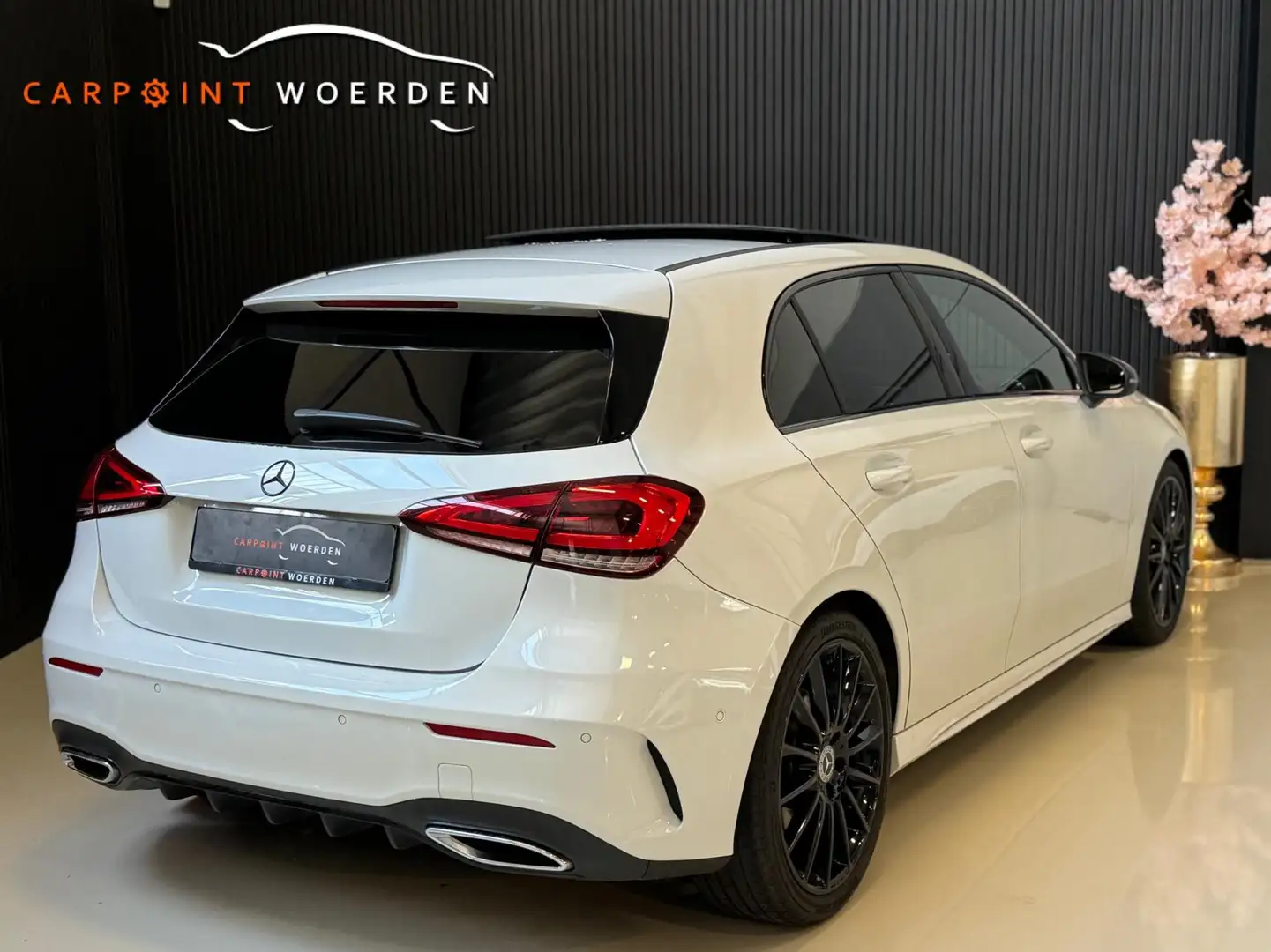 Mercedes-Benz A 200 AMG NIGHT | PANO | SFEERVERL. | CAMERA | VOL! Wit - 2