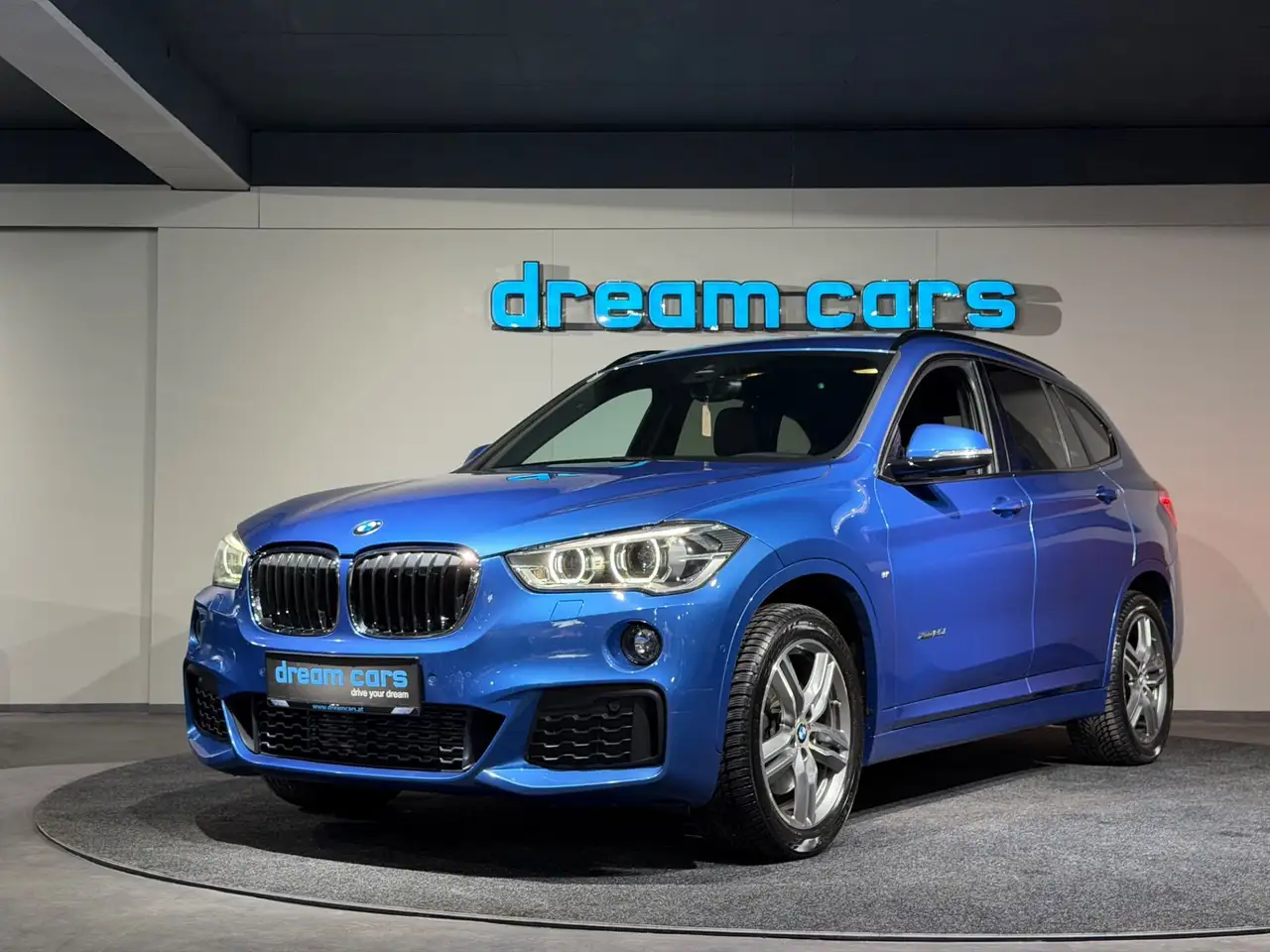 BMW X1 xDrive25i M Sport / LED / NAVI / HARMAN KARDON Bild 3