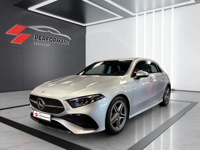 Mercedes-Benz A 180 AMG Line Premium 7G-DCT