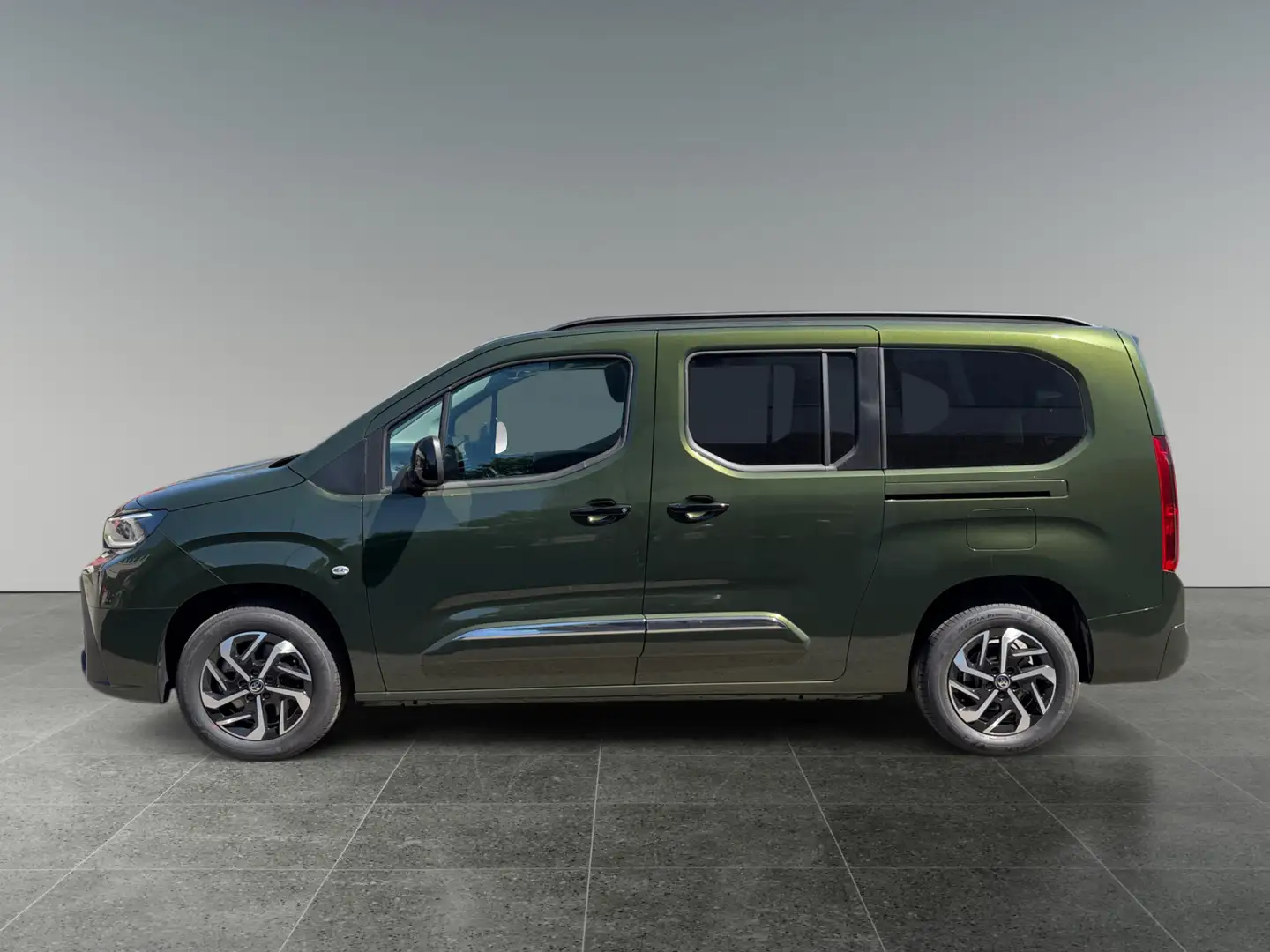 Toyota Proace City Proace City Verso L2 5-türig Teamplayer 1,2-l-Tur Grün - 2