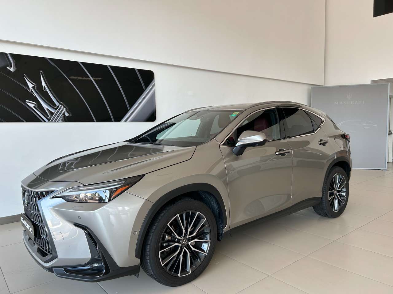 Lexus NX 450h+ NX Plug-in 4WD Luxury
