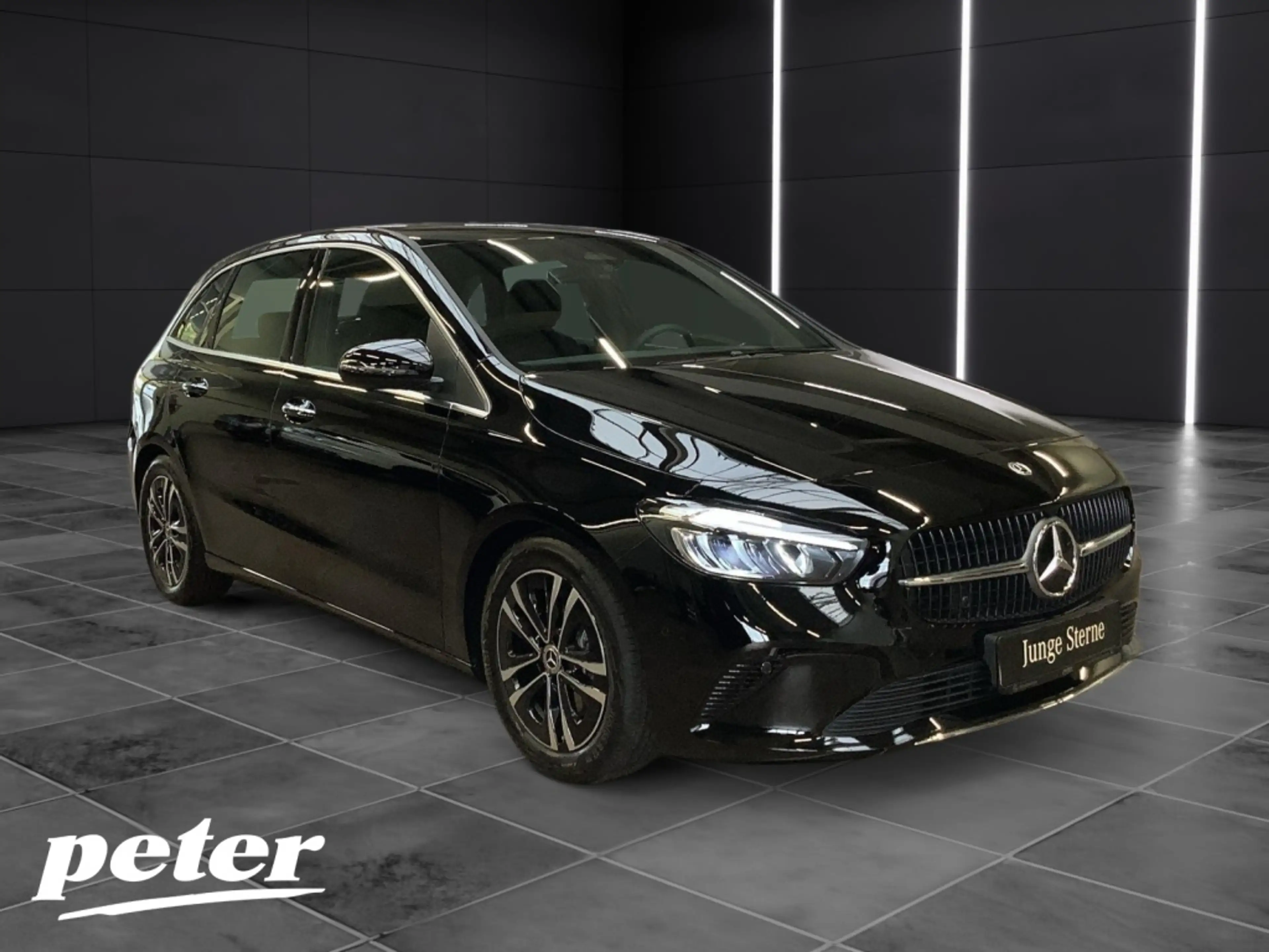 Mercedes-Benz B 220 4MATIC PROGRESSIVE+AHK+17"+MBUX+8G-DCT+LED — photo 5