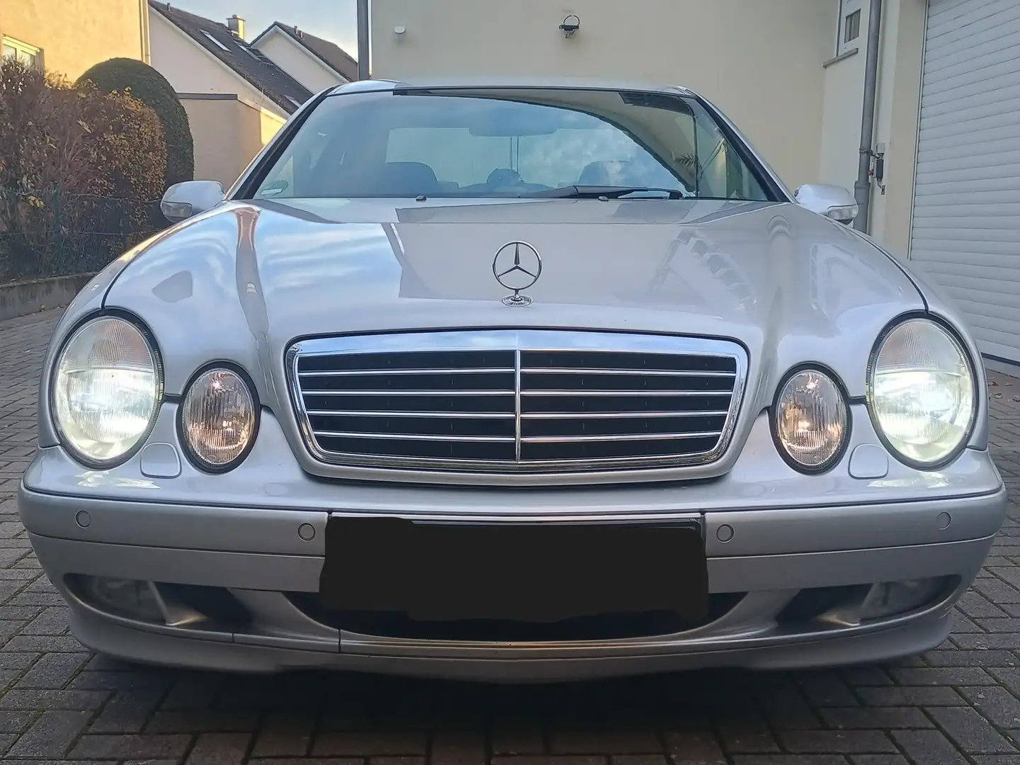 Mercedes-Benz CLK 320 CLK Coupe 320 Elegance Stříbrná - 1