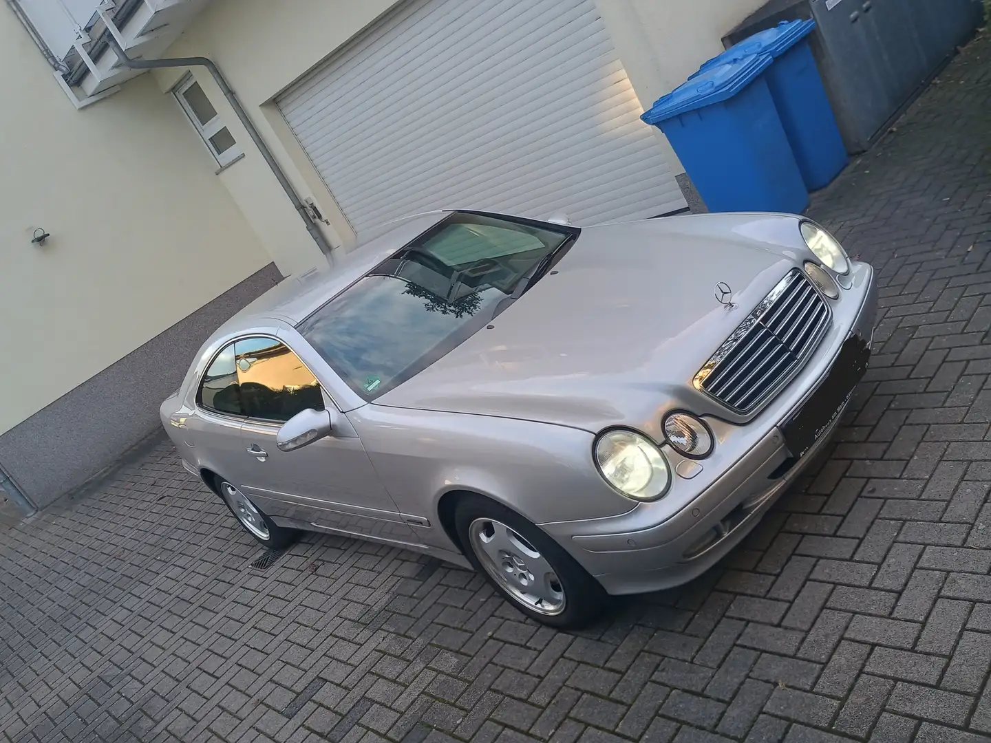 Mercedes-Benz CLK 320 CLK Coupe 320 Elegance Stříbrná - 2