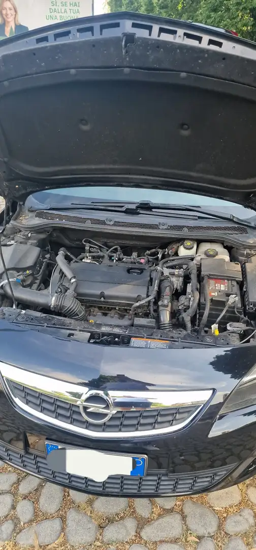 Opel Astra Astra IV 2010 5p 1.6 turbo Cosmo S 180cv Nero - 2