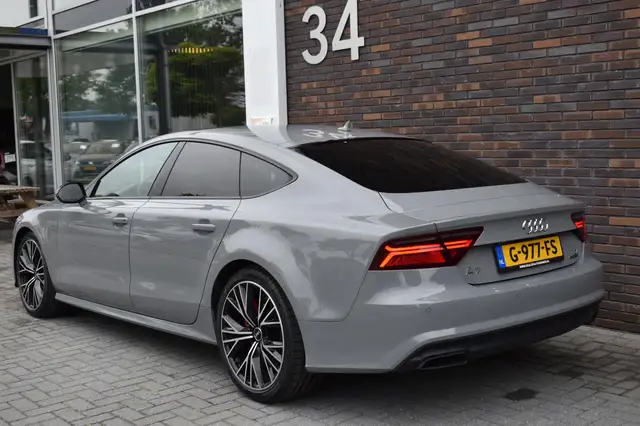 Audi A7 view 2