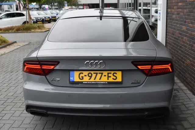 Audi A7 view 13