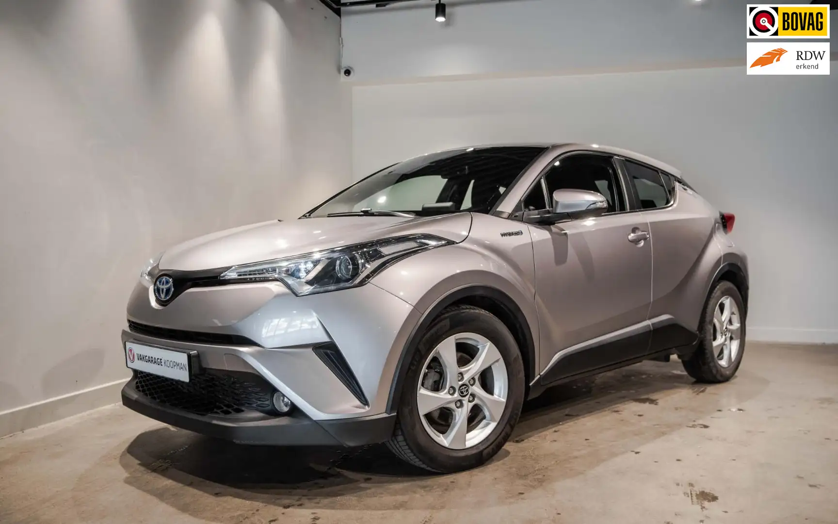 Toyota C-HR 1.8 Hybrid Dynamic Gris - 1