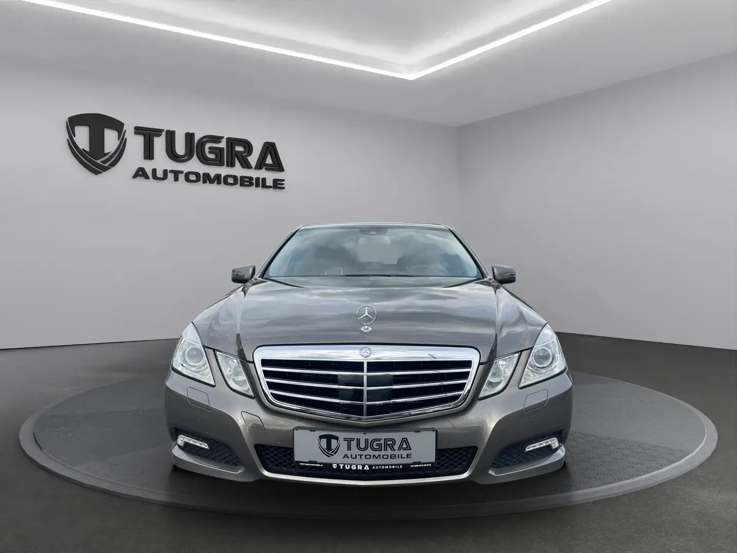 Mercedes-Benz E 350 E 350 CDI Blue-efficiency/Nur 97.000 km ✅ Grau - 1