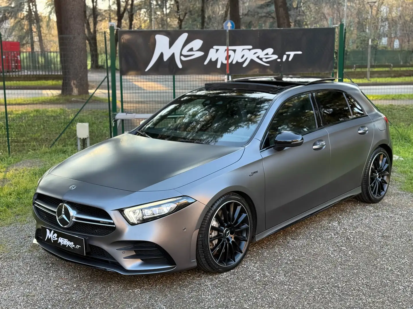 Mercedes-Benz A 35 AMG Race Edition 4matic auto TETTO-19-MULTIBEAM-PELLE Gri - 1