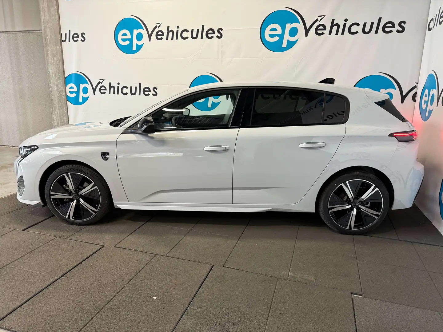 Peugeot 308 1.5 B-HDI 130 EAT8 GT Wit - 2