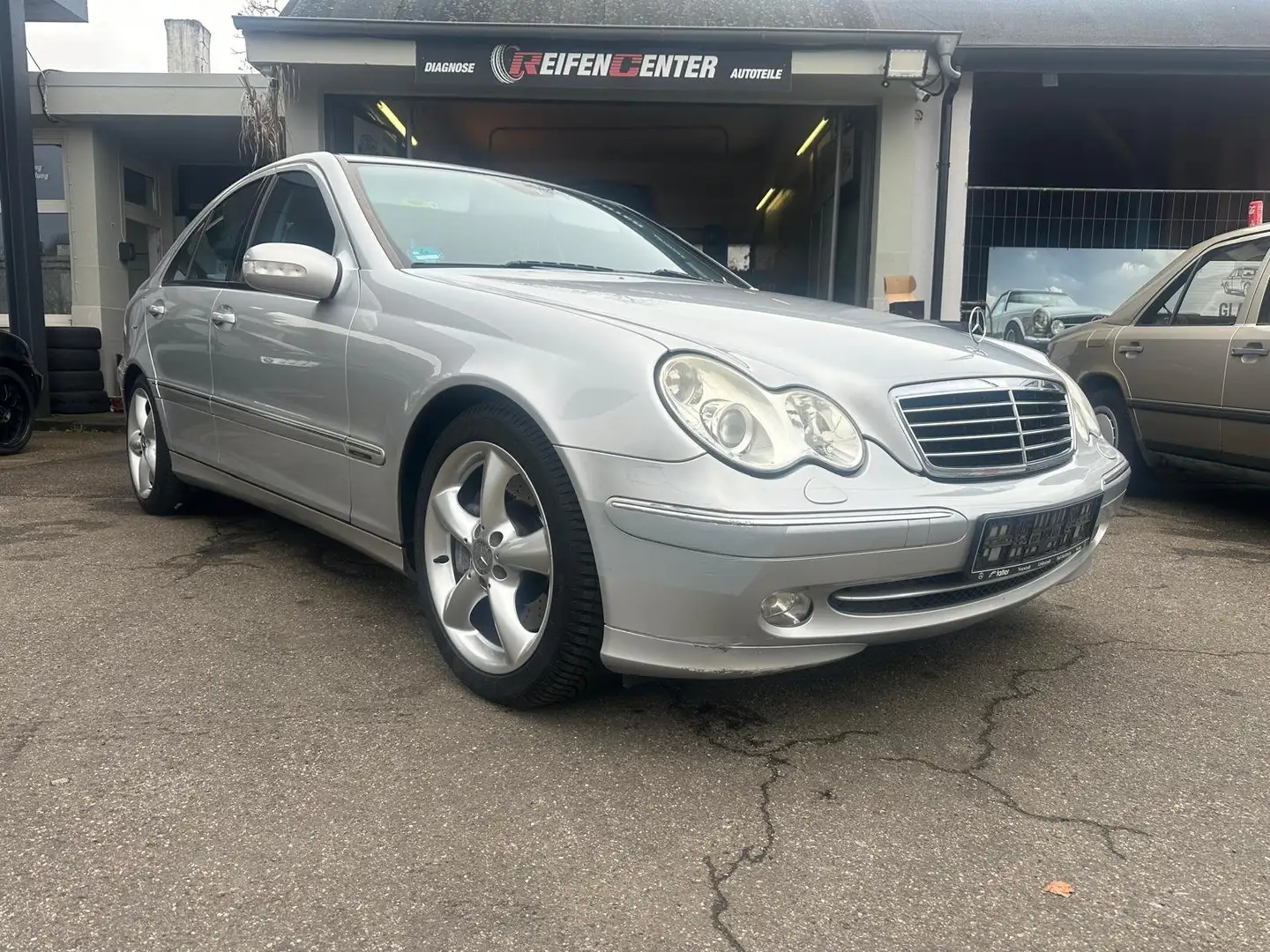 Mercedes-Benz C 200 C 200 Kompressor Avantgarde Automatik Xenon Grau - 2