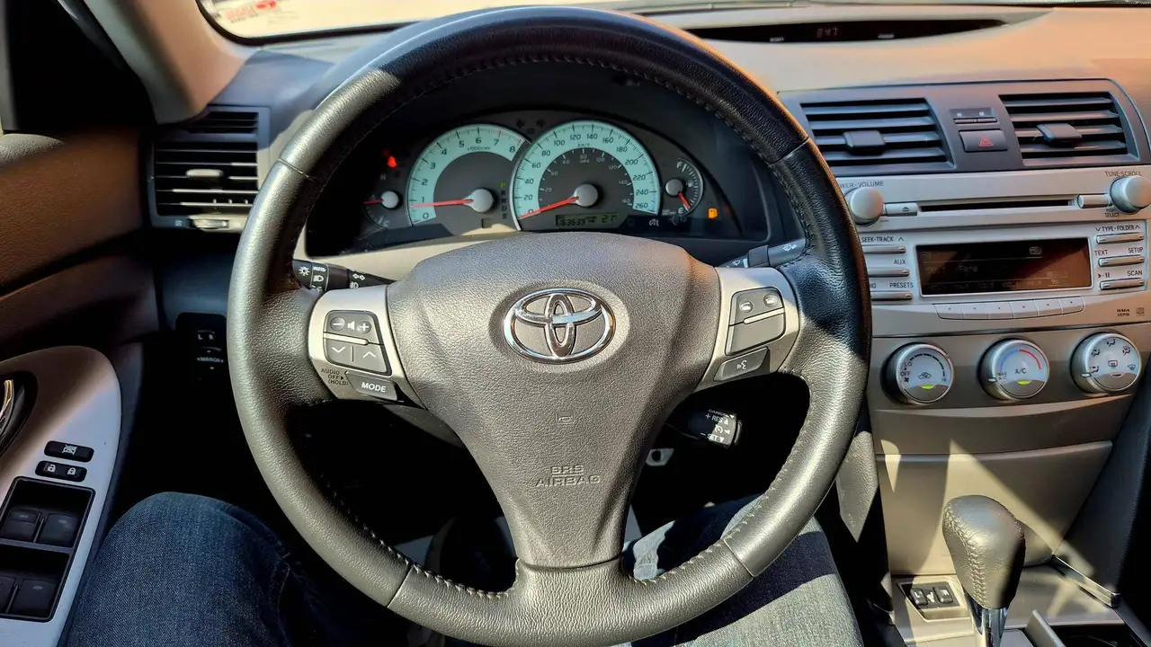 Toyota Camry снимка Toyota Camry