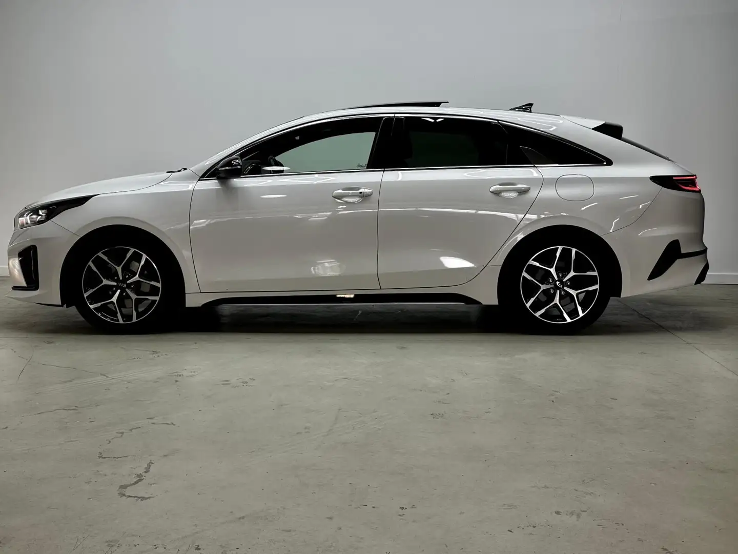 Kia ProCeed / pro_cee'd GT 204PK-Pano-Camera-Navi-Carplay-Vol! Wit - 2