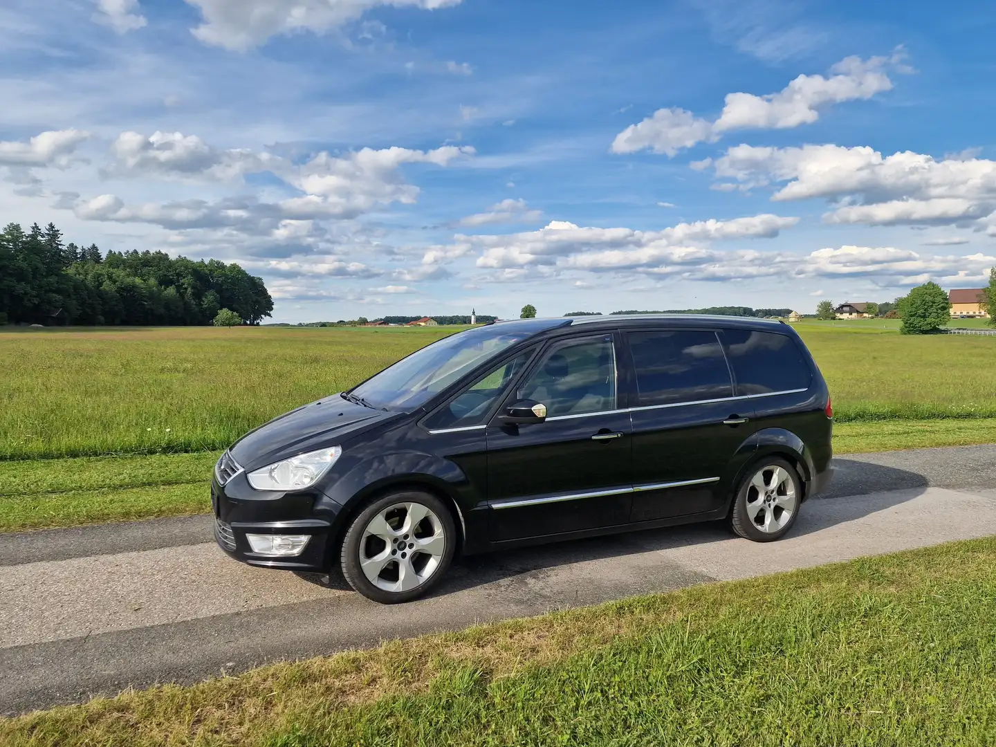 Ford Galaxy Titanium Schwarz - 1
