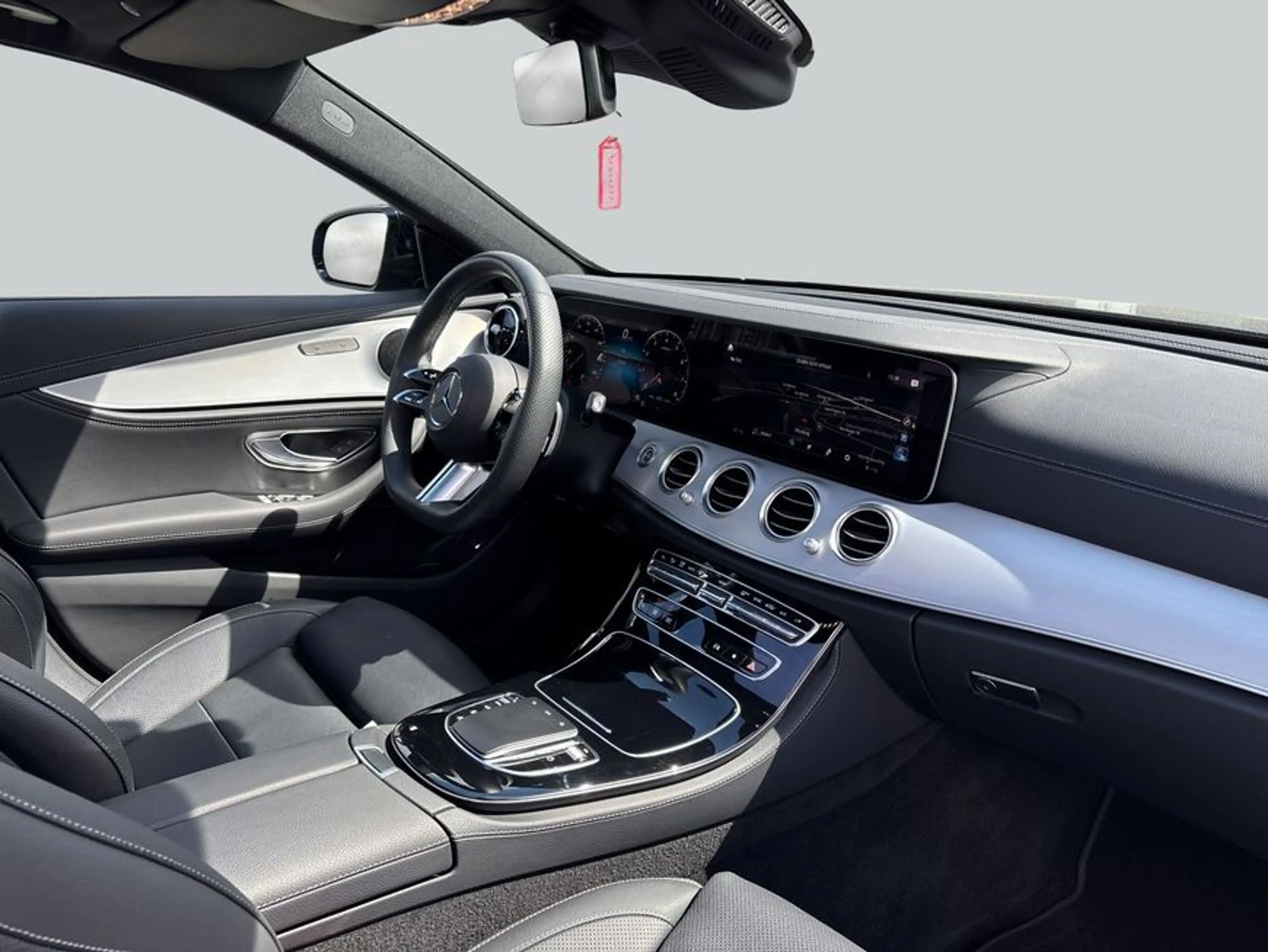 Mercedes-Benz E 450 E-Klasse — photo 15