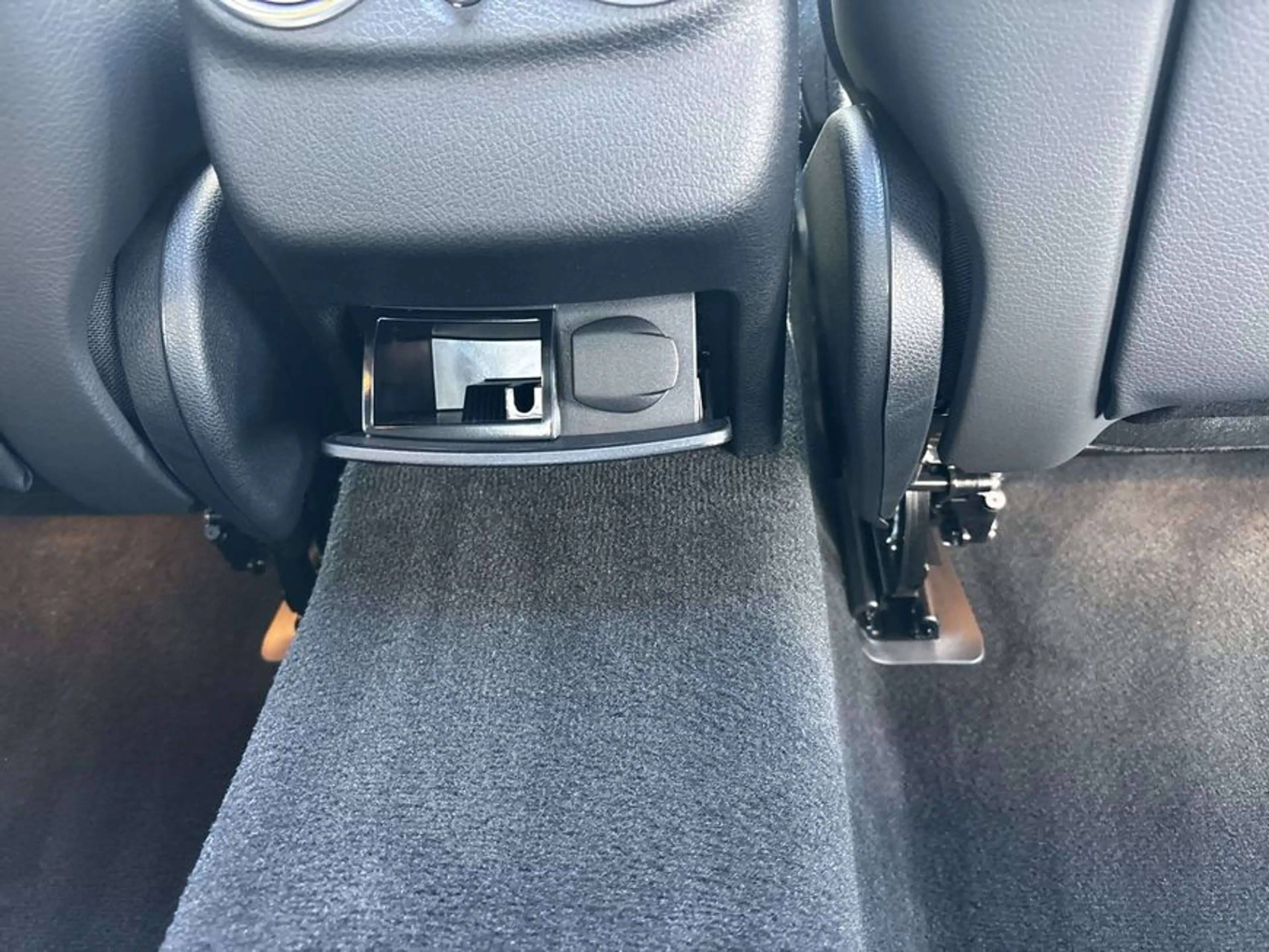 Mercedes-Benz E 450 E-Klasse — photo 21