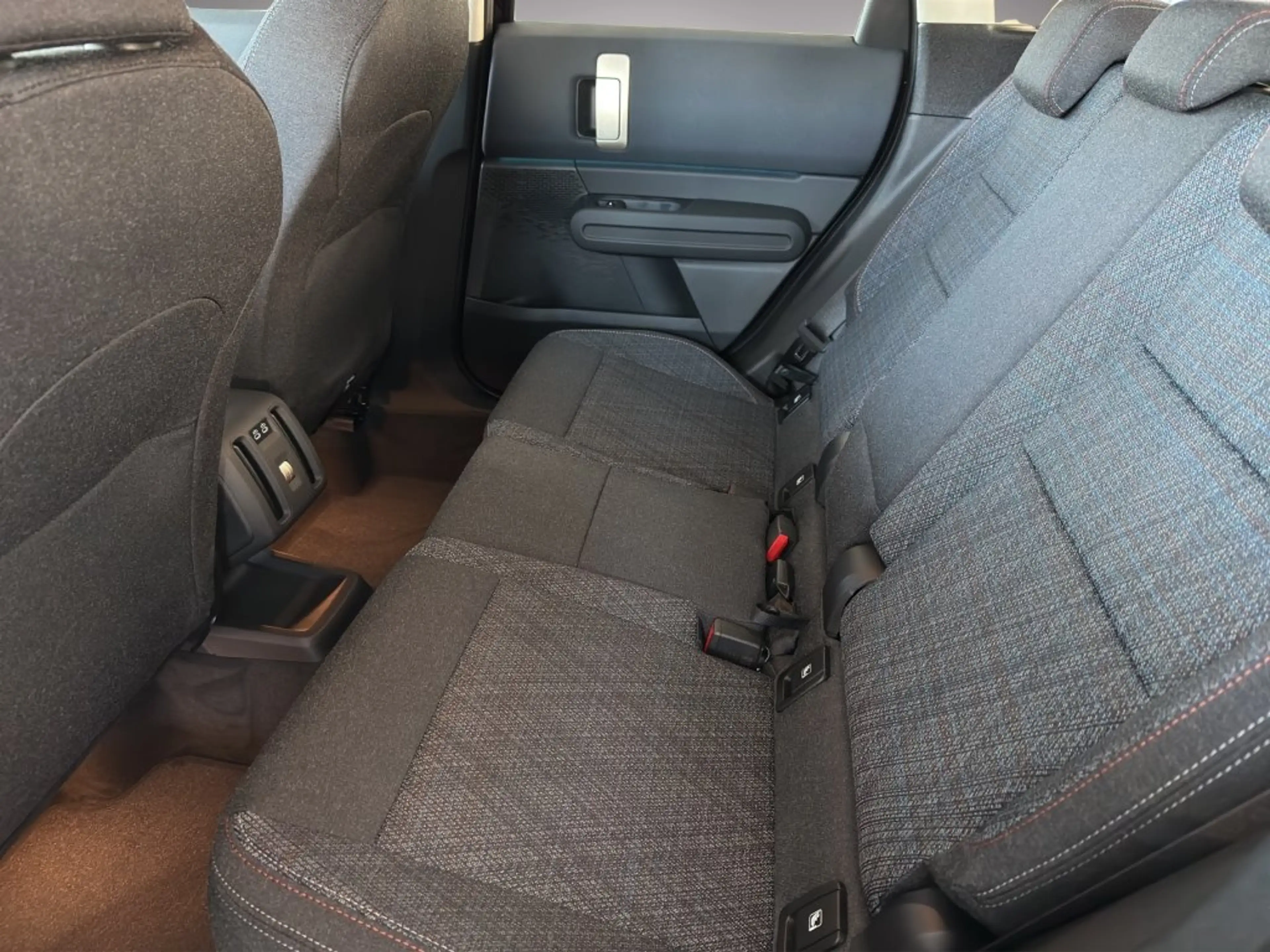 MINI Countryman D — photo 11