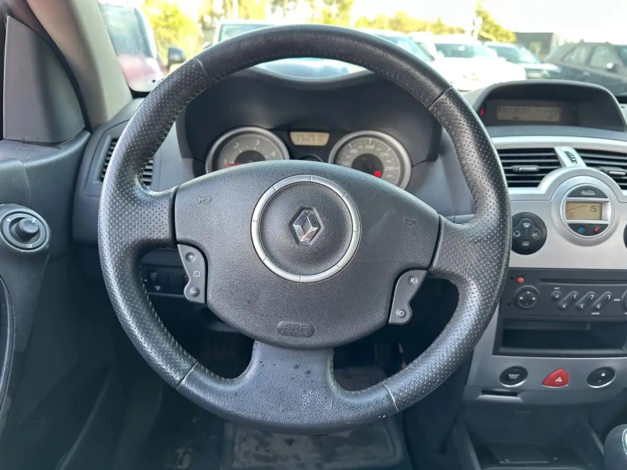 Renault Megane Berline — photo 13