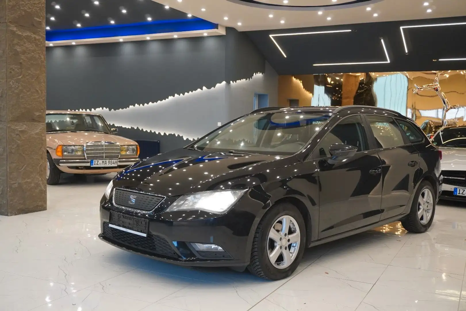 SEAT Leon ST Ecomotive Style*1.6 TDI*TÜV*Navi*SHZ*Kli Schwarz - 2