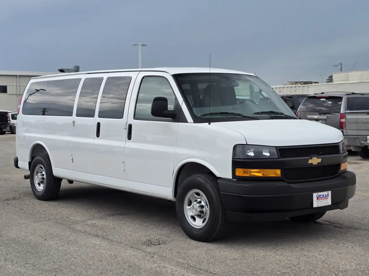 Chevrolet Express Passenger 2026