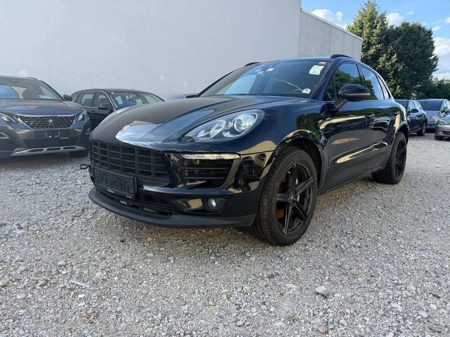 Porsche Macan *EXPORT*NAVI*LEDER*XENON*PANO*LED*TEMPOMAT* Schwarz - 1