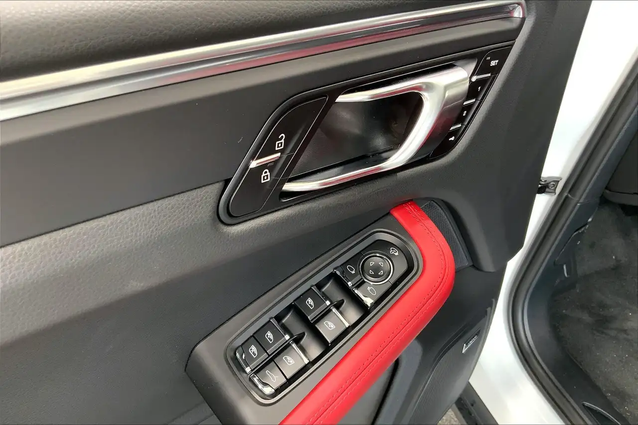 Porsche Macan снимка Porsche Macan