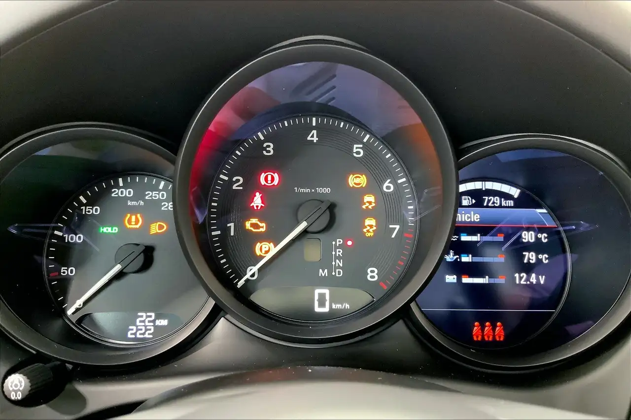 Porsche Macan снимка Porsche Macan