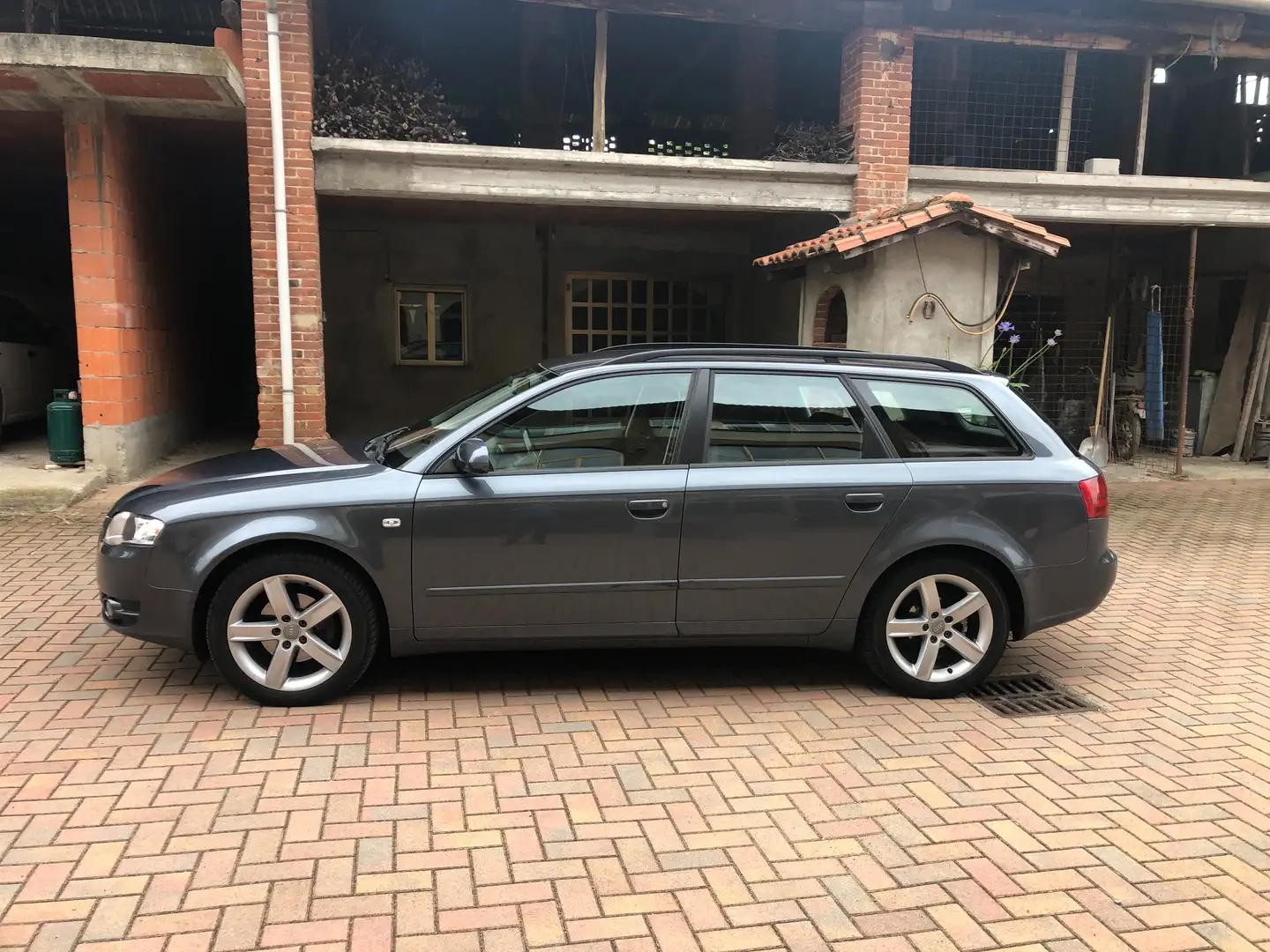 Audi A4 A4  2005 Avant 2.0 tdi 140 cv Sport Grigio - 1