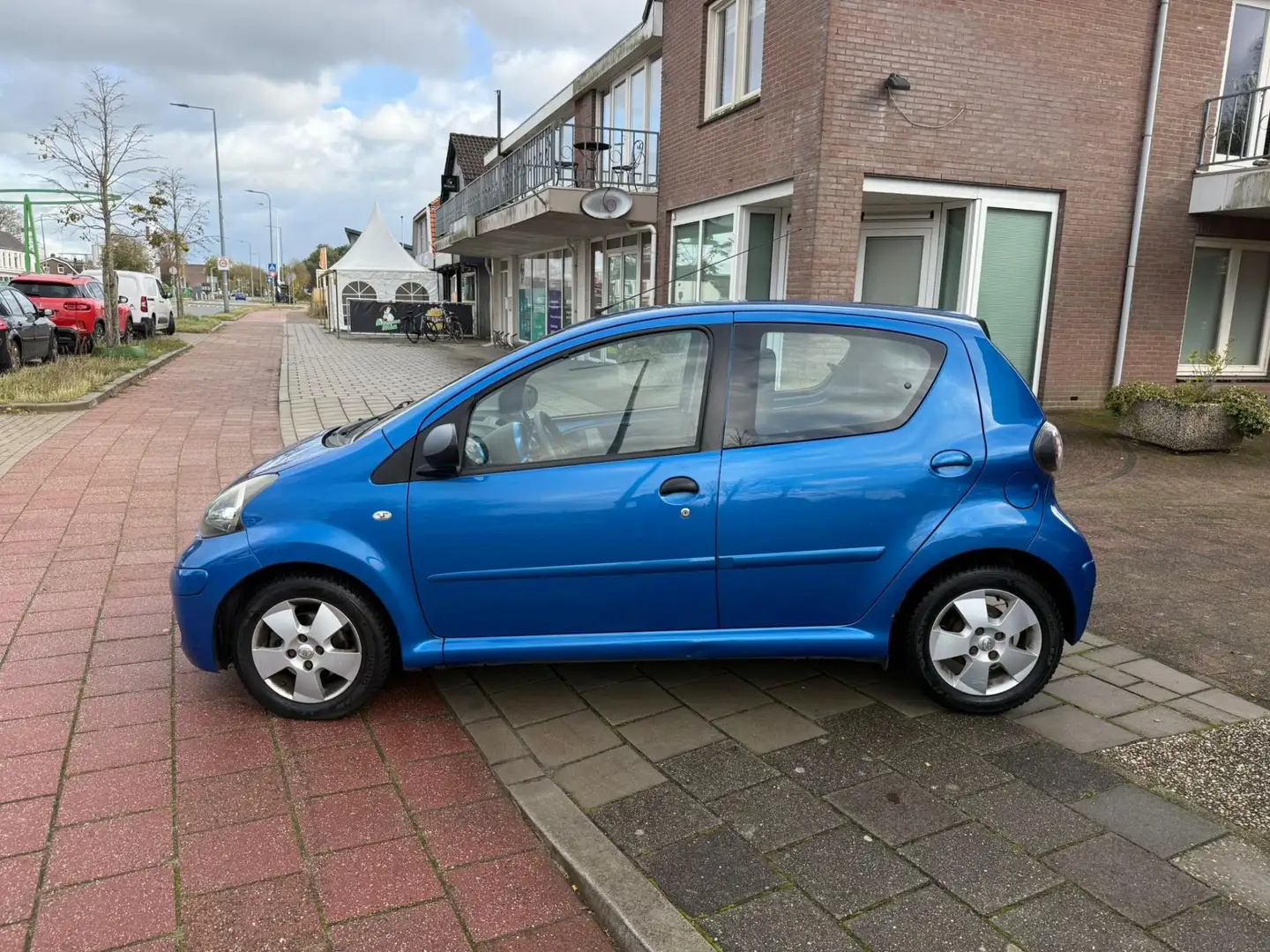 Toyota Aygo 1.0-12V Dynamic Blue airco el ramen lm velgen 5 dr Blau - 2