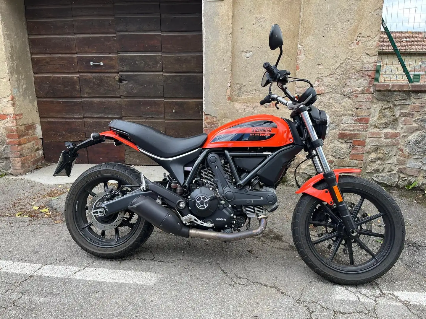 Ducati Scrambler Sixty2 Portocaliu - 1